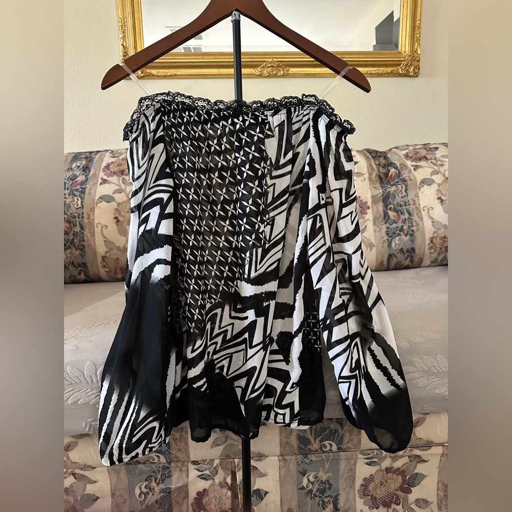 Alberto Makali Black and White Lace Trim Top